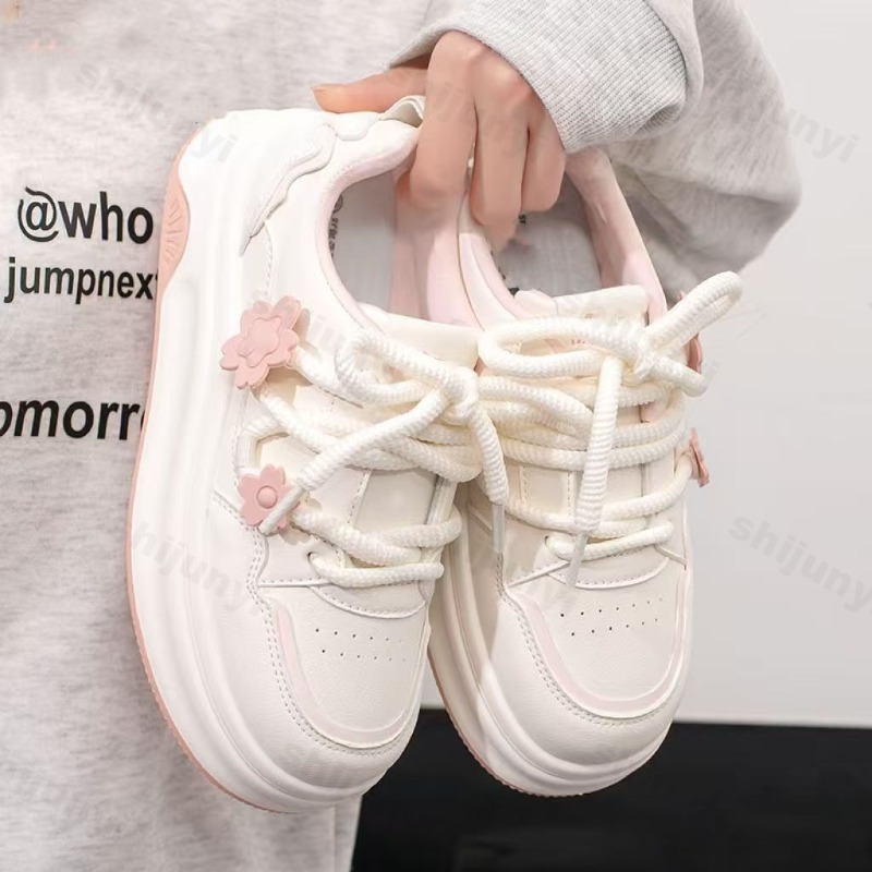 Sneakers Fashion Women - ผู้หญิงเพิ่มความสูงรองเท้าลำลอง 2025 ฤดูใบไม้ร่วงแฟชั่นใหม่น่ารักดอกไม้แพลตฟอร์มรองเท้าสบายครอสผูกรองเท้าผ้าใบไม่ลื่น