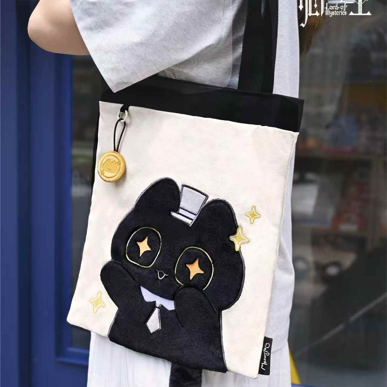 Canvas Tote Bag - กระเป๋าโท้ทผ้าแคนวาสลายแมวดำน่ารัก ลายลอร์ดออฟเดอะมิสเทอรีส สำหรับใช้ในชีวิตประจำวัน กระเป๋าถือเก็บของ ของขวัญ ของสะสม