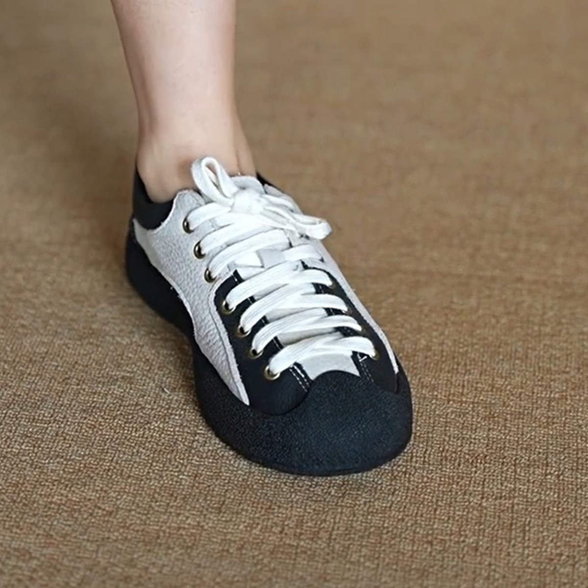 รองเท้าผ้าใบลำลองสำหรับผู้หญิง - Women'S Fashion Market Size บทวิจารณ์และราคา